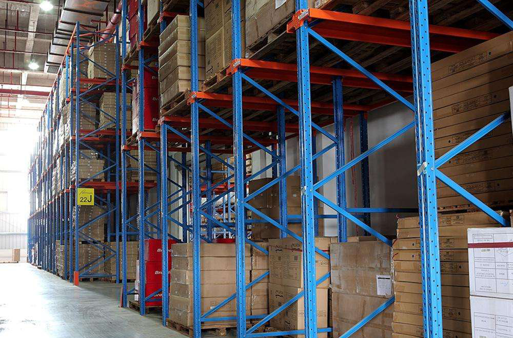 通廊式仓库货架