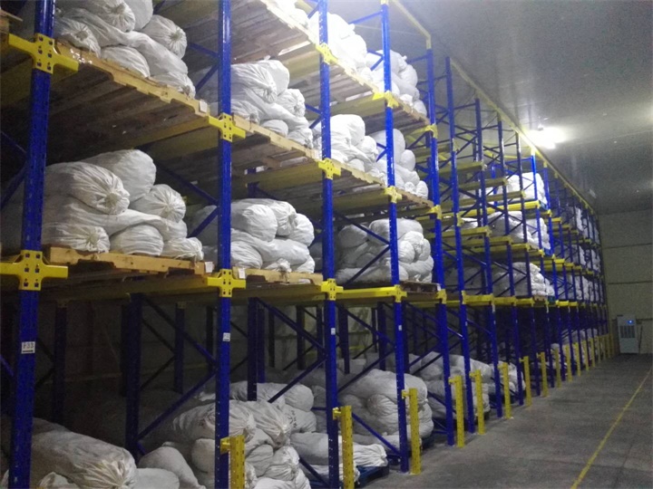 通廊式仓库货架