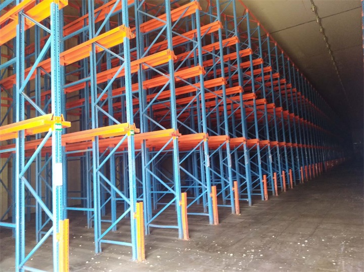 通廊式仓库货架