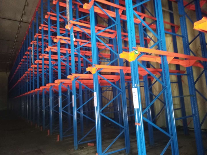 通廊式仓库货架