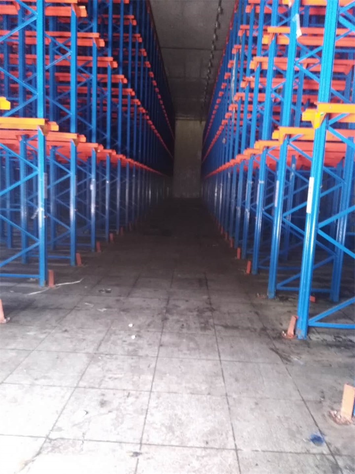 通廊式仓库货架